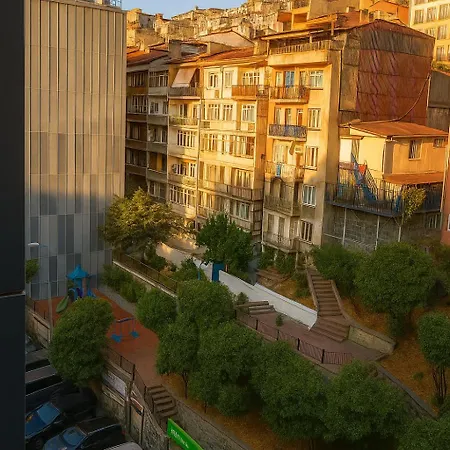 Quinnova Provincia di Istanbul