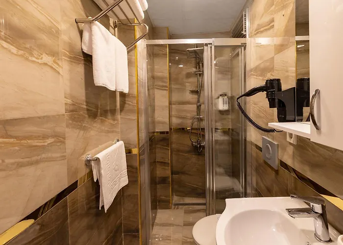 Quinnova فندق مبيت وإفطار 4*