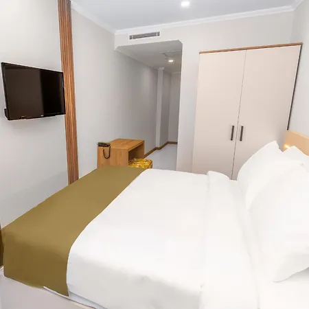 Quinnova Hotel 4*