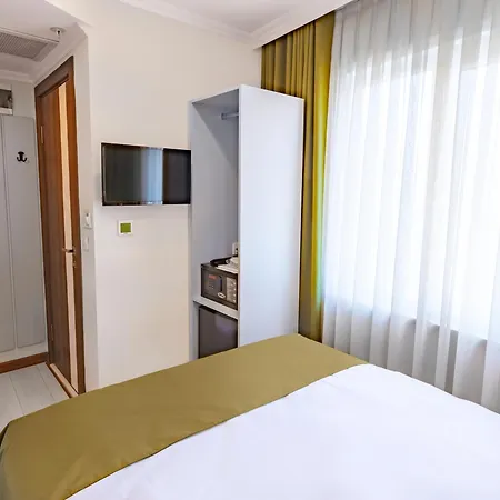 Quinnova 4*