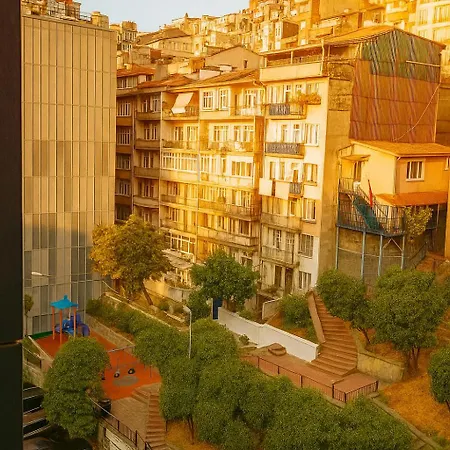 Quinnova Istanboel